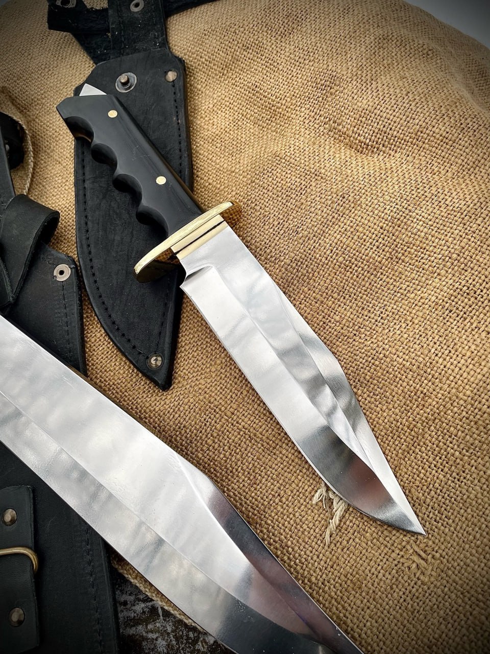 Нож MODEL 14 ATTACK - ракурс с другой стороны, сталь D2