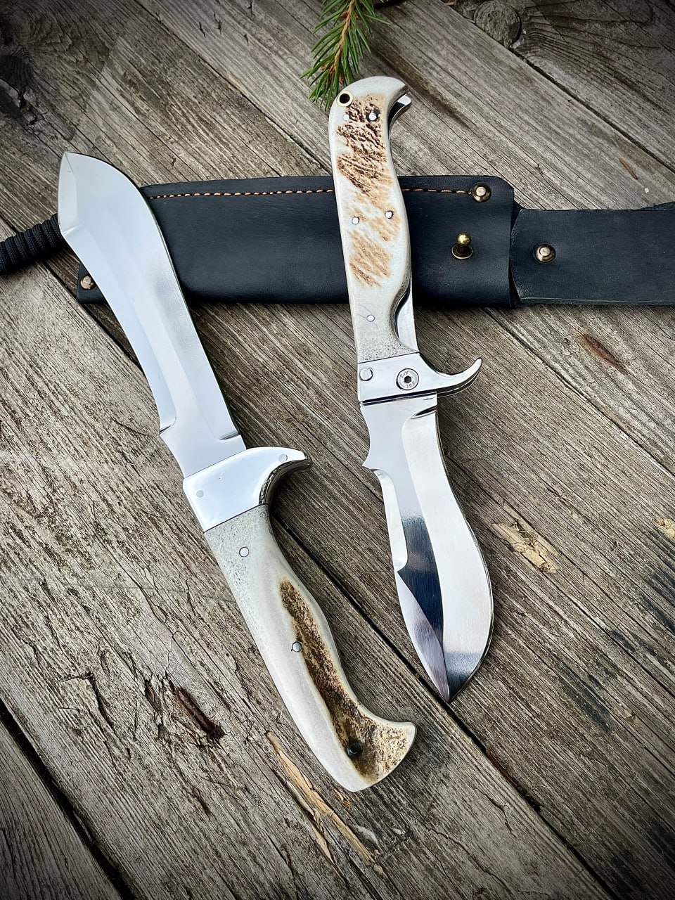 Складной нож White Hunter, детали поворотного механизма и фиксатора