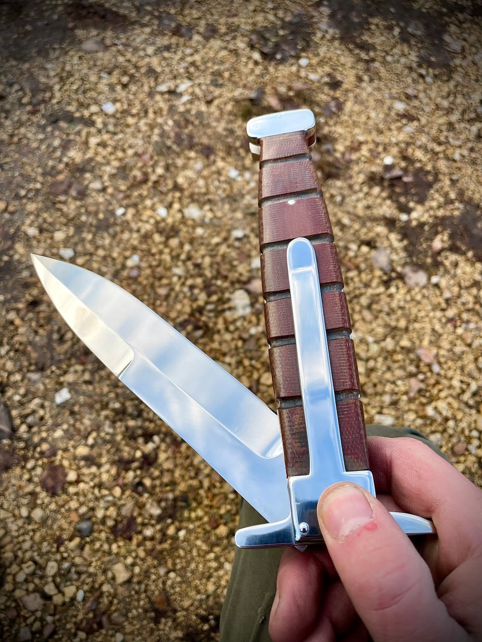 Мощный складной нож Mark-3 с кинжальным клинком